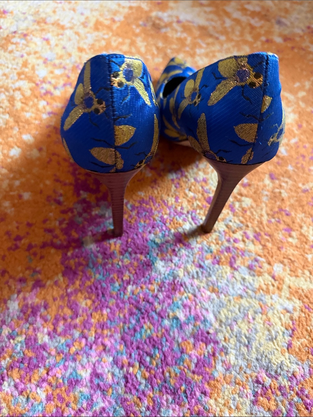 Nine West Blue Pumps with Gold Embroidered Bee Motif - Picture 6 of 8